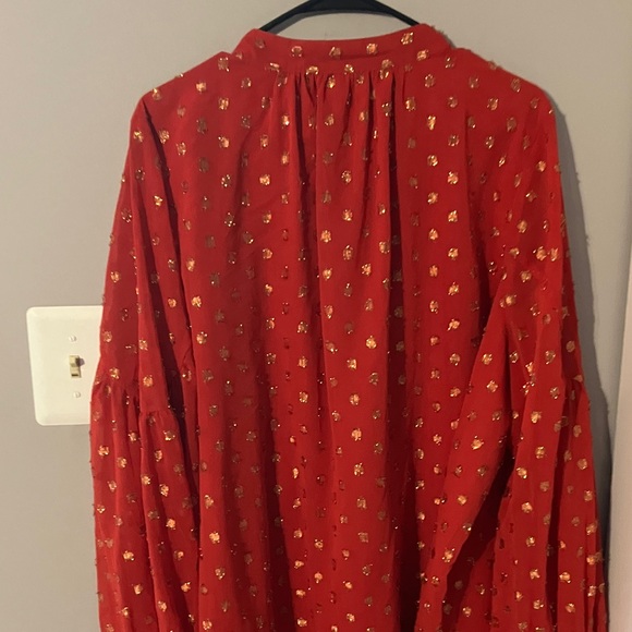 Crown & Ivy Red Long Sleeve Blouse with Gold Details Sz XXL - Picture 4 of 5